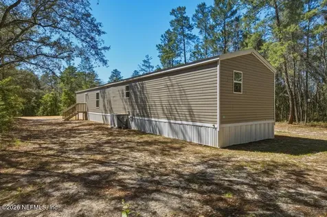 326 Gloria Avenue Interlachen FL 32148
