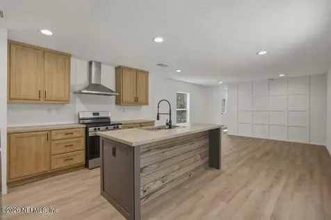326 Gloria Avenue Interlachen FL 32148