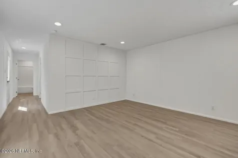 326 Gloria Avenue Interlachen FL 32148
