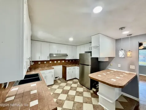 2421 St Leger Drive Jacksonville FL 32208