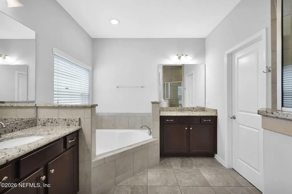 5043 Redford Manor Drive Jacksonville FL 32258