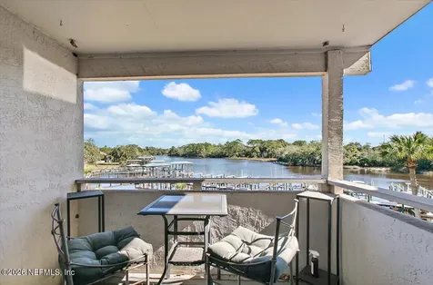1307 River Hills Circle E Jacksonville FL 32211