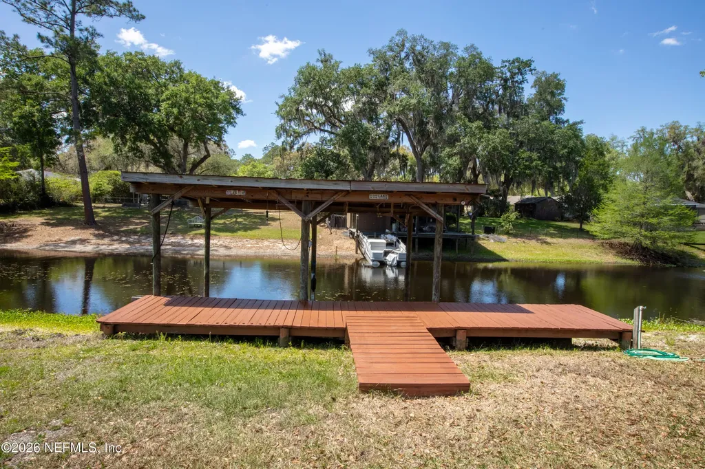 5930 Island Road Melrose FL 32666