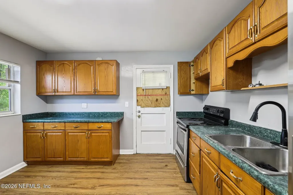 7859 Denham Road W Jacksonville FL 32208