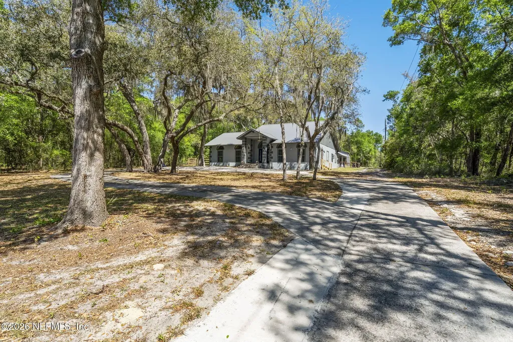 1886 State Road 20 Hawthorne FL 32640