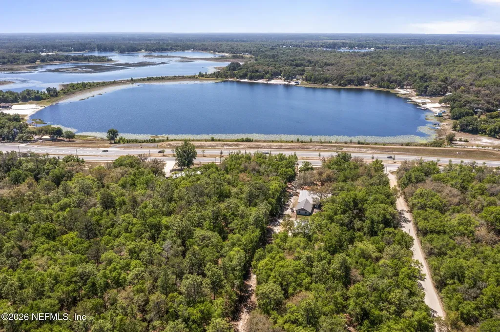 1886 State Road 20 Hawthorne FL 32640