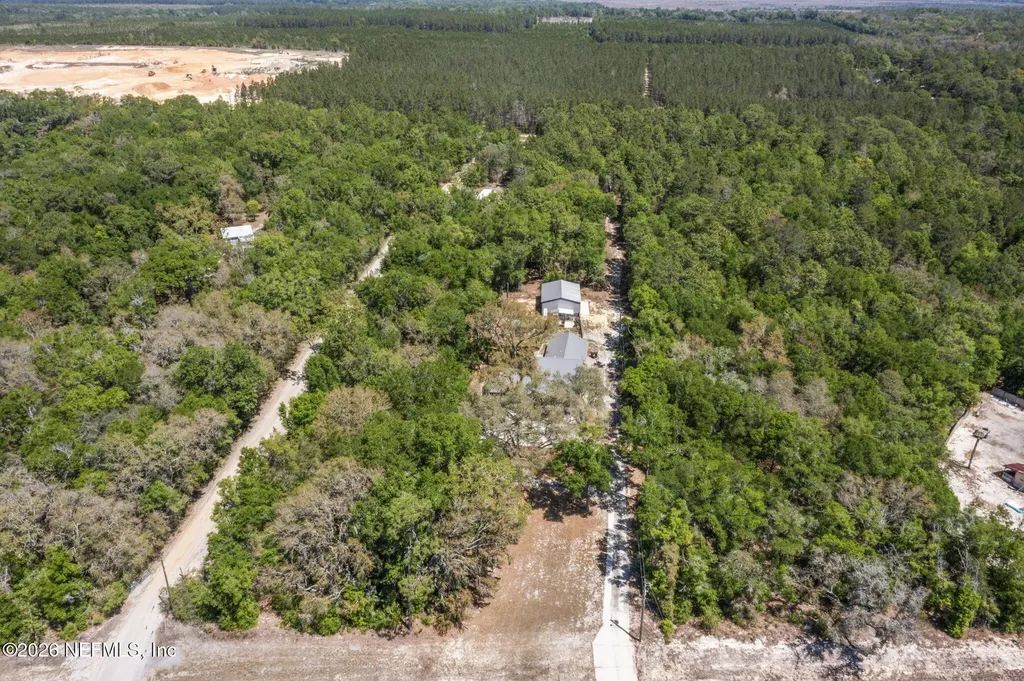 1886 State Road 20 Hawthorne FL 32640
