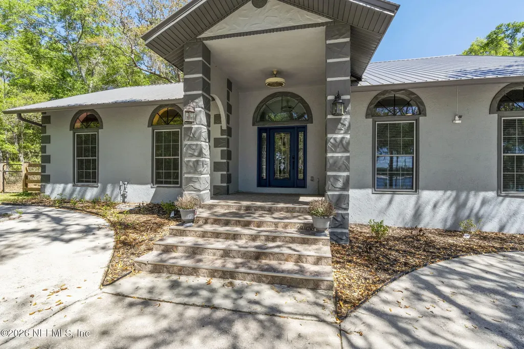 1886 State Road 20 Hawthorne FL 32640