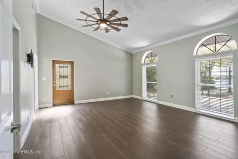 1886 State Road 20 Hawthorne FL 32640