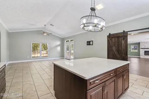 1886 State Road 20 Hawthorne FL 32640