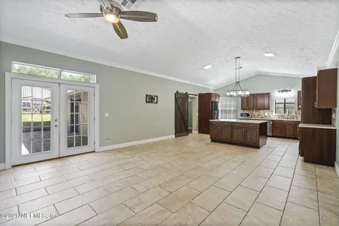 1886 State Road 20 Hawthorne FL 32640