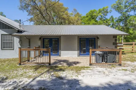 1886 State Road 20 Hawthorne FL 32640
