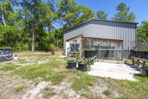1886 State Road 20 Hawthorne FL 32640