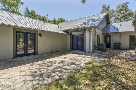 1886 State Road 20 Hawthorne FL 32640