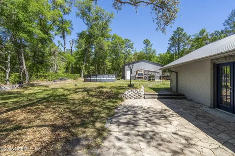 1886 State Road 20 Hawthorne FL 32640