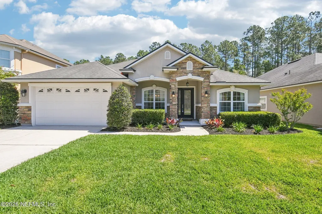 160 Woodcross Drive St. Johns FL 32259