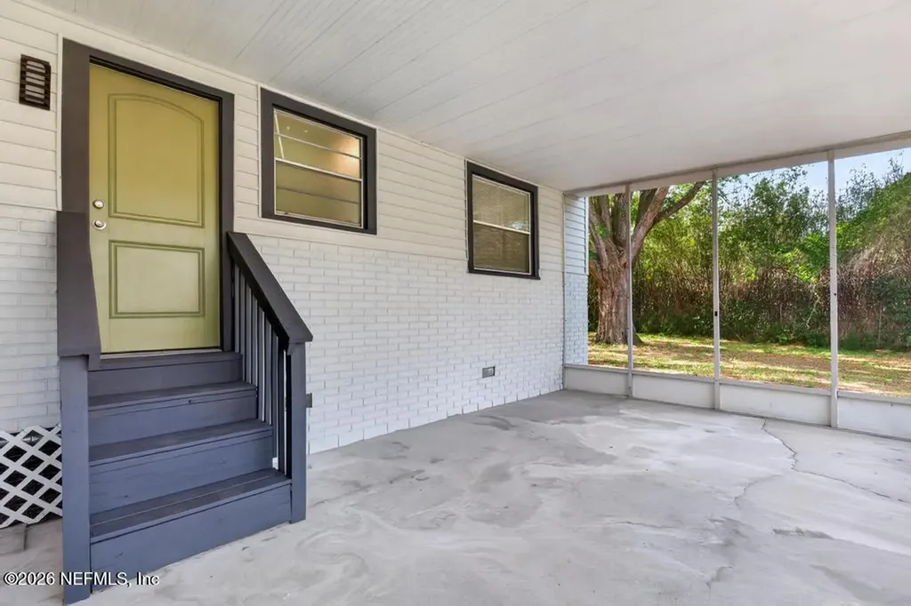 9751 S Macarthur Court Jacksonville FL 32246