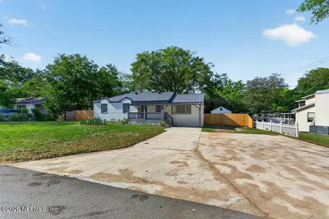 9751 S Macarthur Court Jacksonville FL 32246
