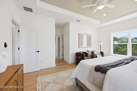 802 4th Street S Jacksonville Beach FL 32250