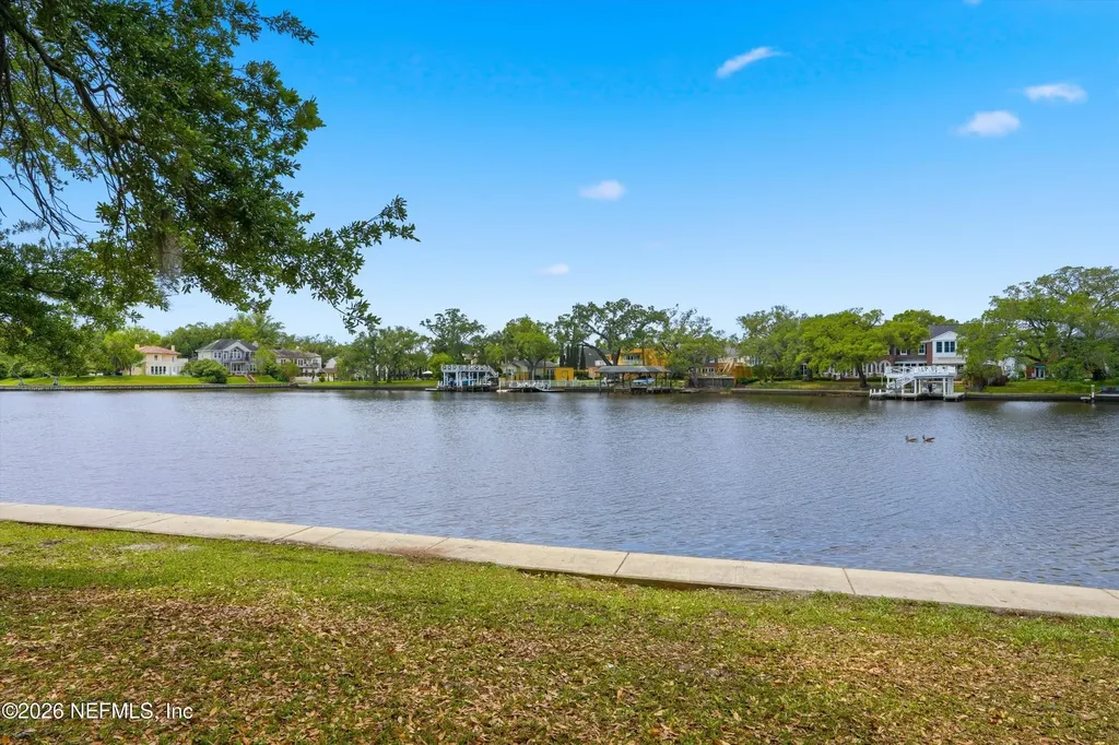 1905 Largo Road Jacksonville FL 32207