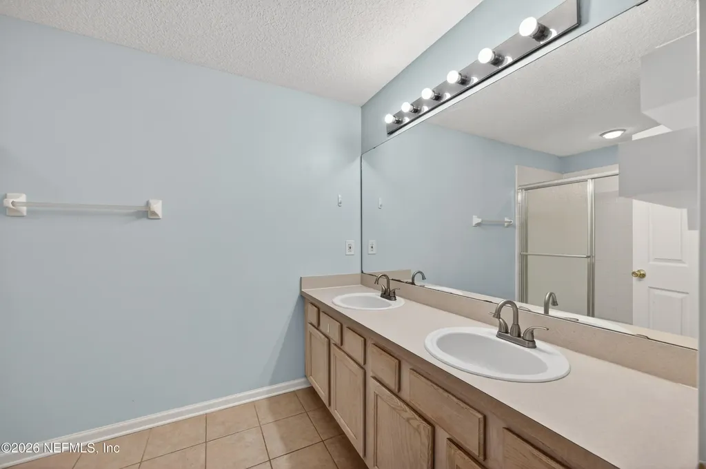 13727 Richmond Park Drive N Jacksonville FL 32224