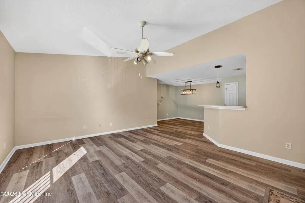 13727 Richmond Park Drive N Jacksonville FL 32224