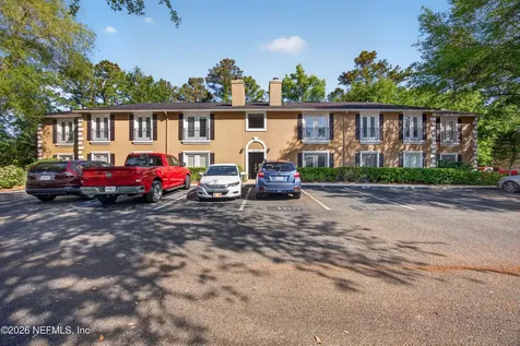 13727 Richmond Park Drive N Jacksonville FL 32224