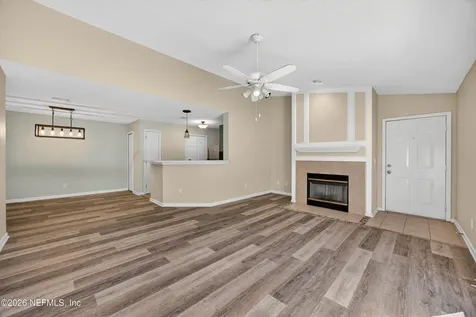 13727 Richmond Park Drive N Jacksonville FL 32224