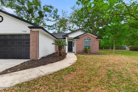 7530 Fawn Lake Drive S Jacksonville FL 32256