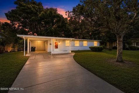 3827 Colebrooke Drive Jacksonville FL 32210