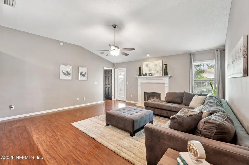 5392 Beatle Court Jacksonville FL 32244