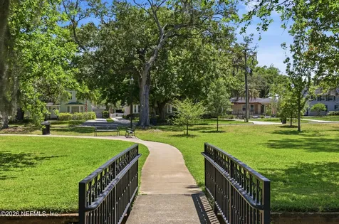 1622 Avoca Place Jacksonville FL 32207