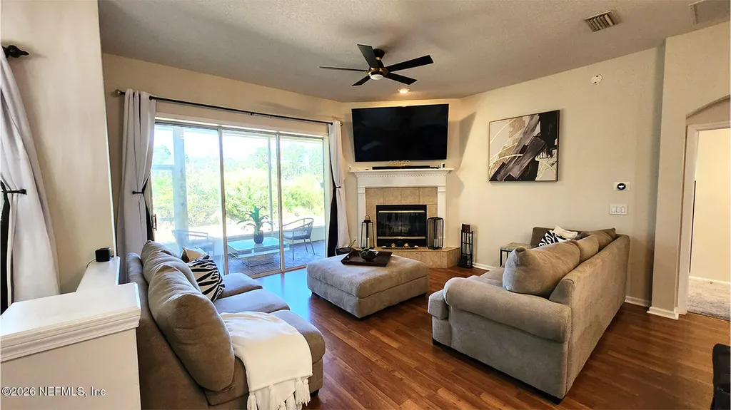 1941 Wages Way Jacksonville FL 32218