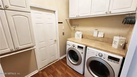 1941 Wages Way Jacksonville FL 32218