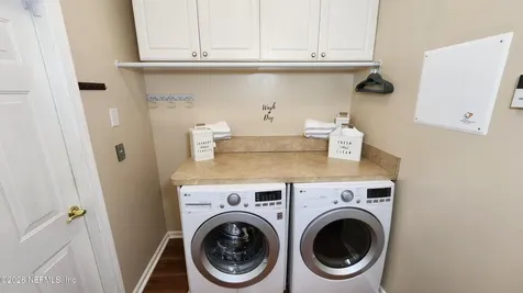 1941 Wages Way Jacksonville FL 32218