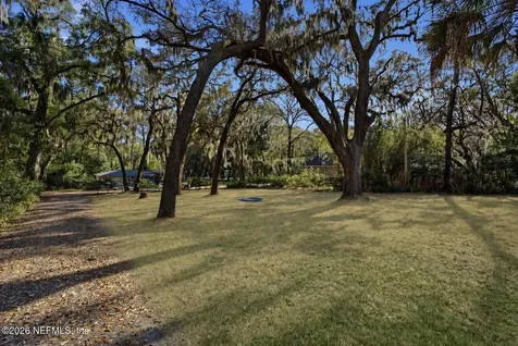 10227 Lakeview Road W Jacksonville FL 32225