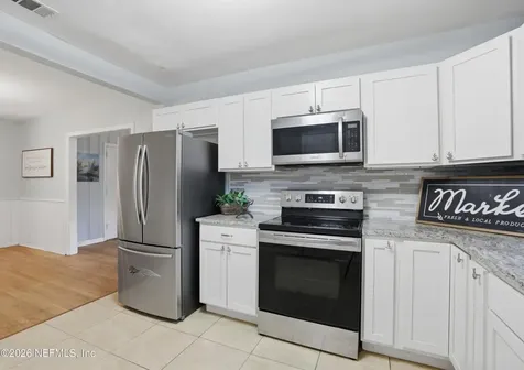 10227 Lakeview Road W Jacksonville FL 32225