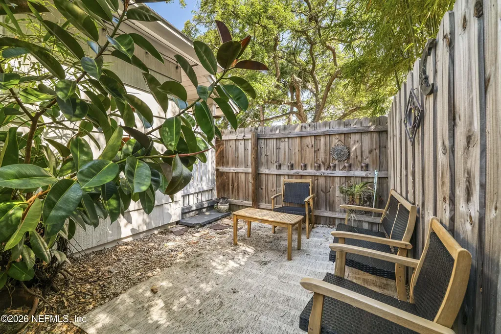 909 Cedar Street Jacksonville FL 32207