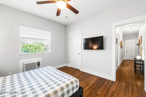 909 Cedar Street Jacksonville FL 32207
