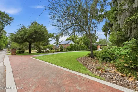 2957 Forest Circle Jacksonville FL 32257