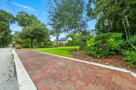 2957 Forest Circle Jacksonville FL 32257