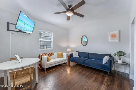 909 Cedar Street Jacksonville FL 32207