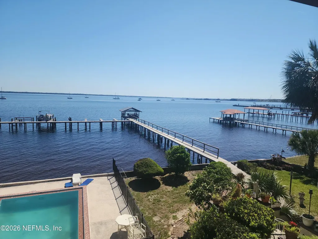 212 Street Johns Avenue Green Cove Springs FL 32043