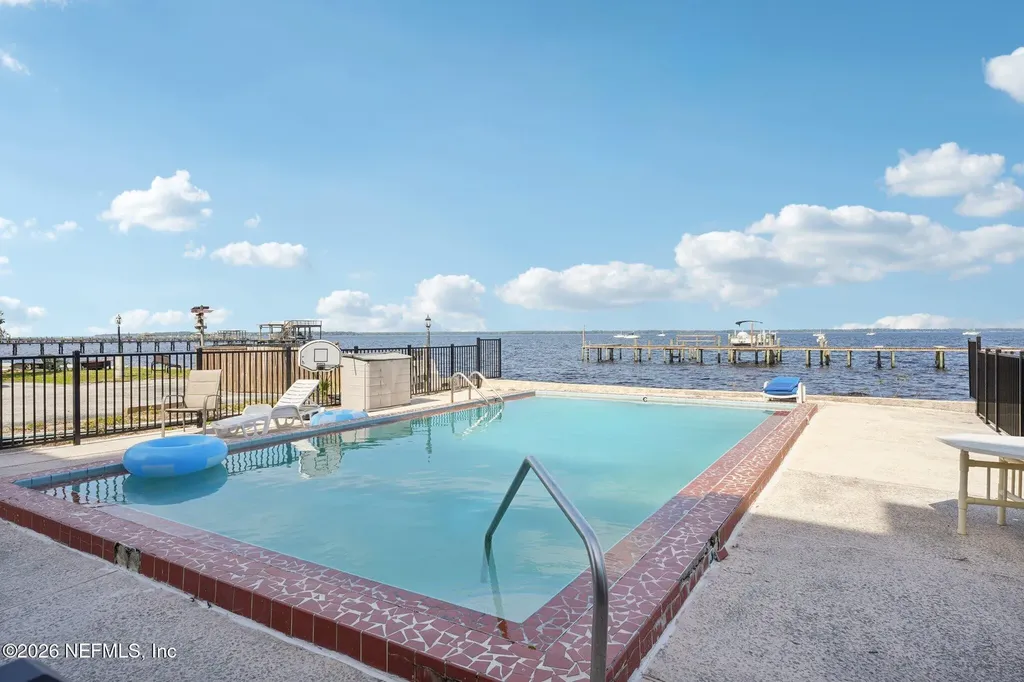 212 Street Johns Avenue Green Cove Springs FL 32043