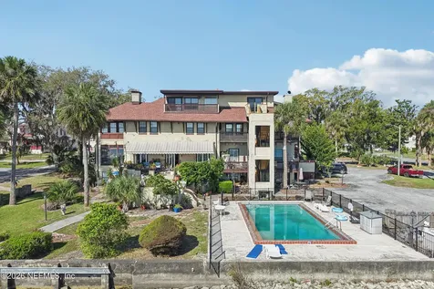 212 Street Johns Avenue Green Cove Springs FL 32043