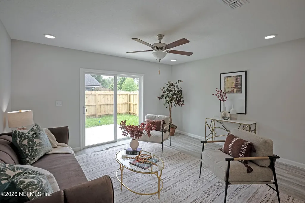 3221 Pine Avenue Jacksonville FL 32218