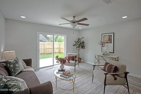 3221 Pine Avenue Jacksonville FL 32218