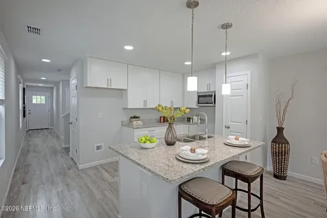 3221 Pine Avenue Jacksonville FL 32218