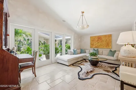 4325 Venetia Boulevard Jacksonville FL 32210