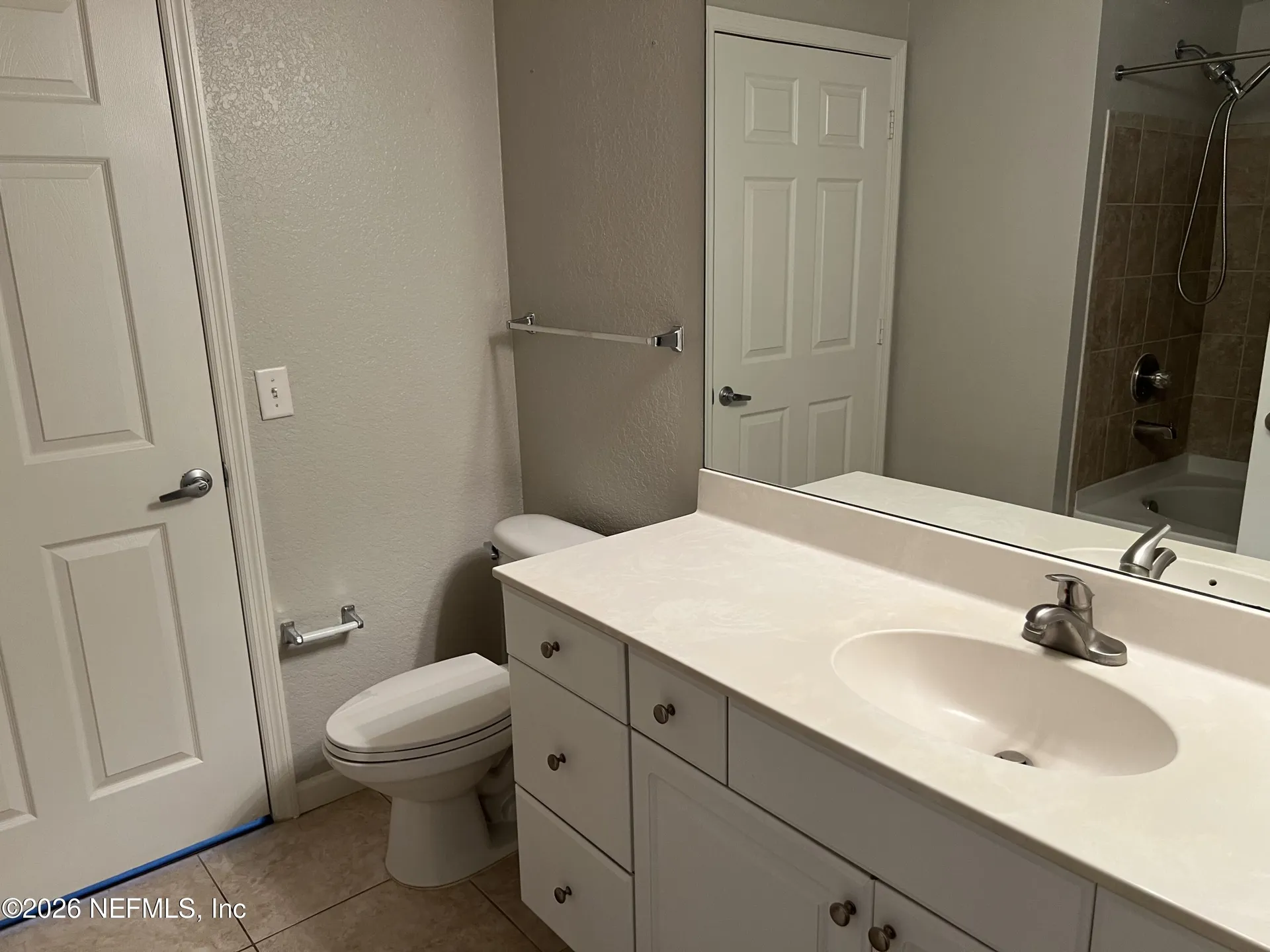 8539 Gate Parkway W Jacksonville FL 32216
